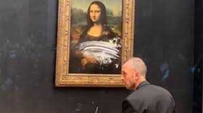 Лувр рассматривает возможность перемещения Моны Лизы в отдельную комнату для прекращения "общественного разочарования"